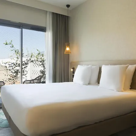 Szálloda Mercure Centre Arenes Nîmes