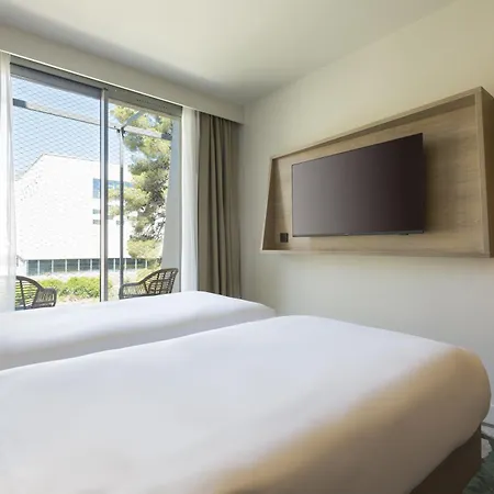 Mercure Centre Arenes Hotel