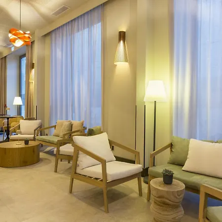 Mercure Centre Arenes Szálloda *