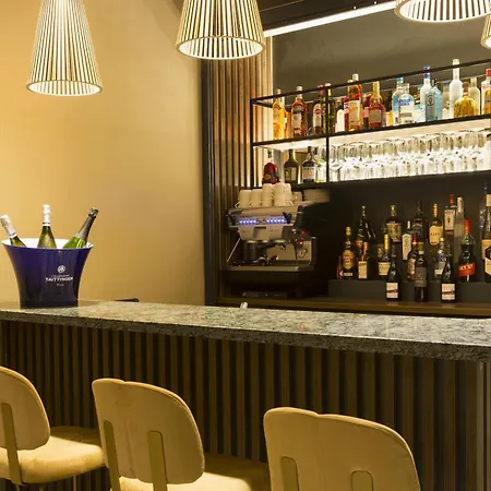 Hotel Mercure Centre Arenes *